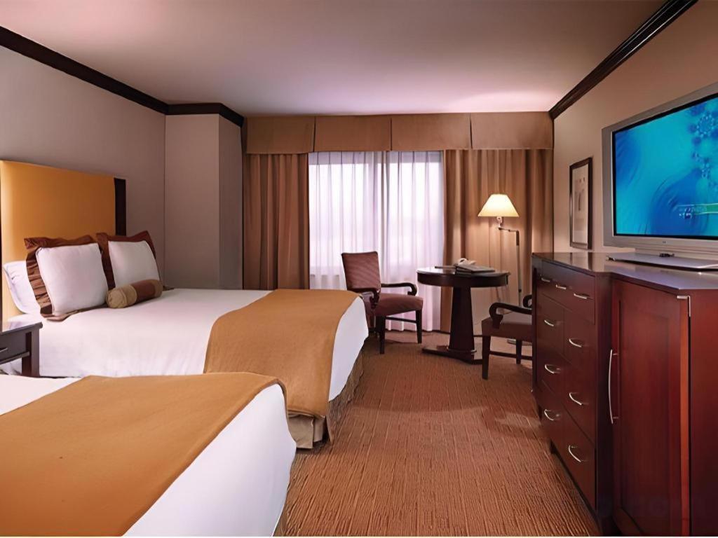 Ameristar Casino Hotel Kansas City Exterior foto
